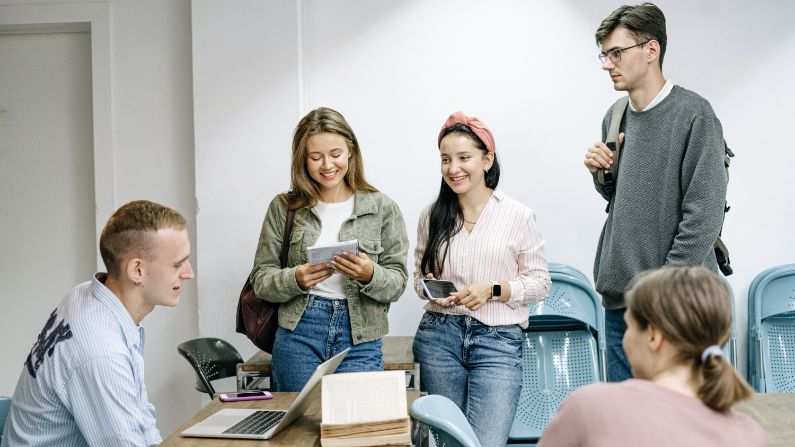 students at a freshers fair