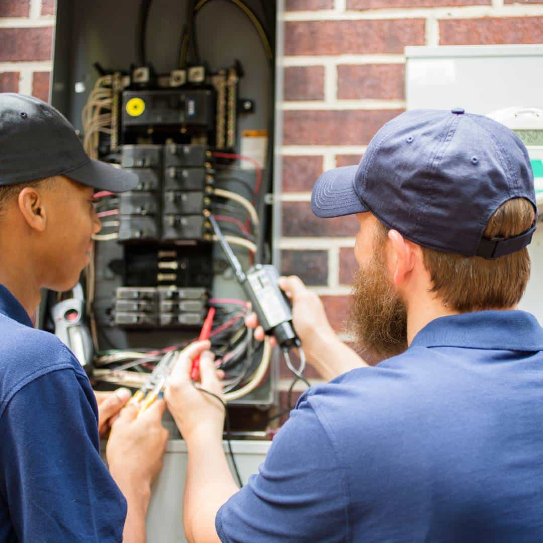 electricians outsite working